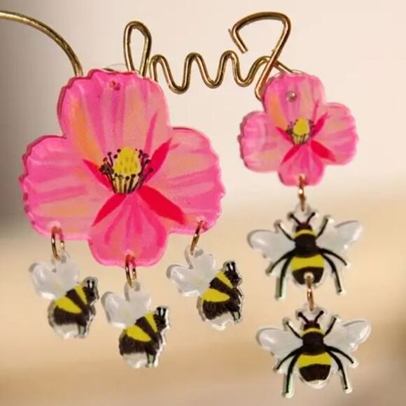 14k HIBISCUS BEE assemetrical cute fun whimsical kawaii novelty earrings - Picture 1 of 6